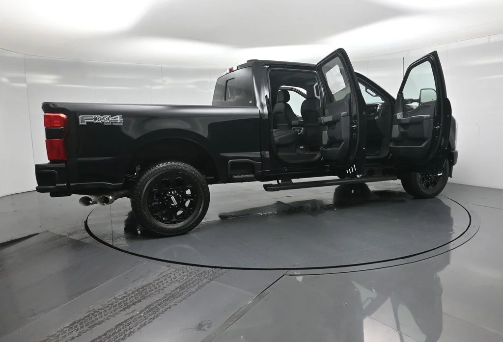 New 2026 Agate Black Metallic Ford Lariat image 4