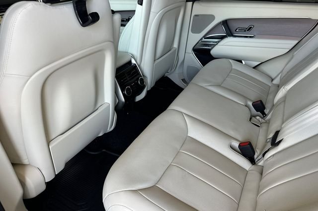 New 2026 Fuji White Land Rover SE image 11