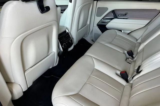 New 2026 Fuji White Land Rover SE image 11