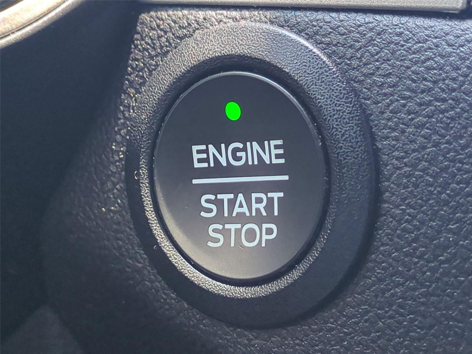 Used 2022 Iced Blue Silver Ford SE image 30