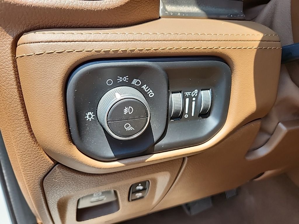 Used 2020 White Ram Laramie Longhorn image 17