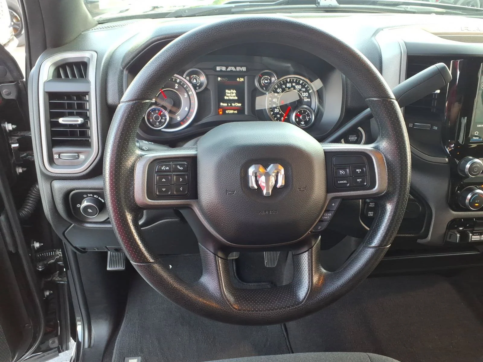 Used 2022 Diamond Black Crystal Pearlcoat Ram Tradesman image 7