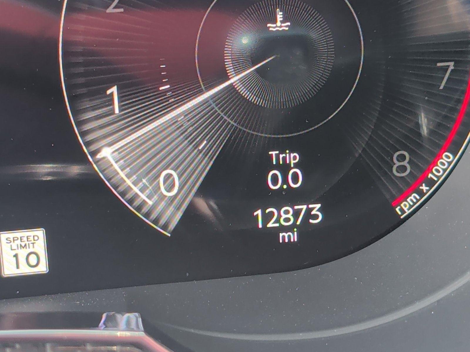 Used 2022  Bentley V8 image 10