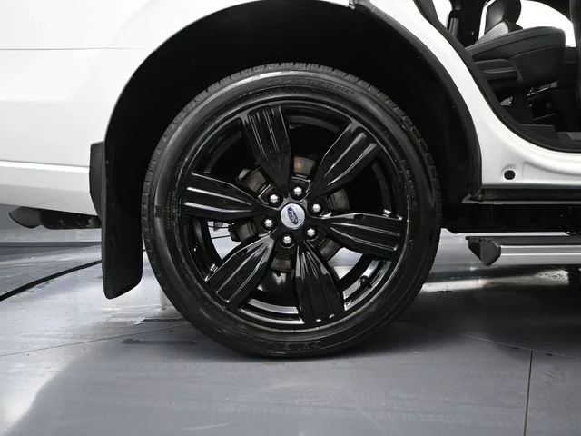 Used 2024 White Ford Platinum image 11