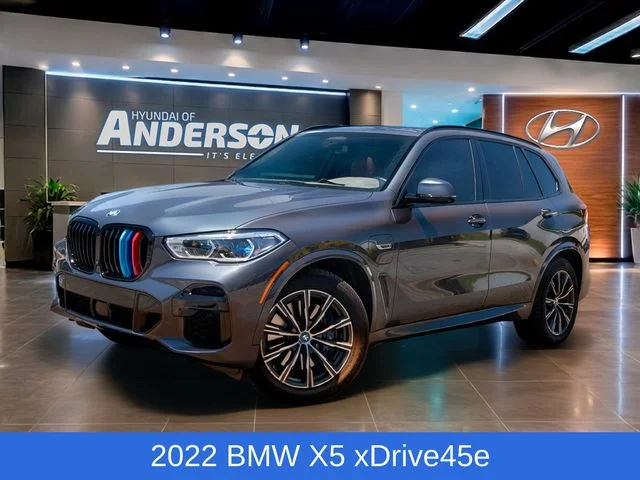2022 BMW X5 xDrive45e's photo