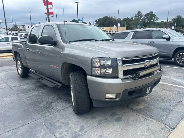 Used 2007 Graystone Metallic Chevrolet LTZ image 2
