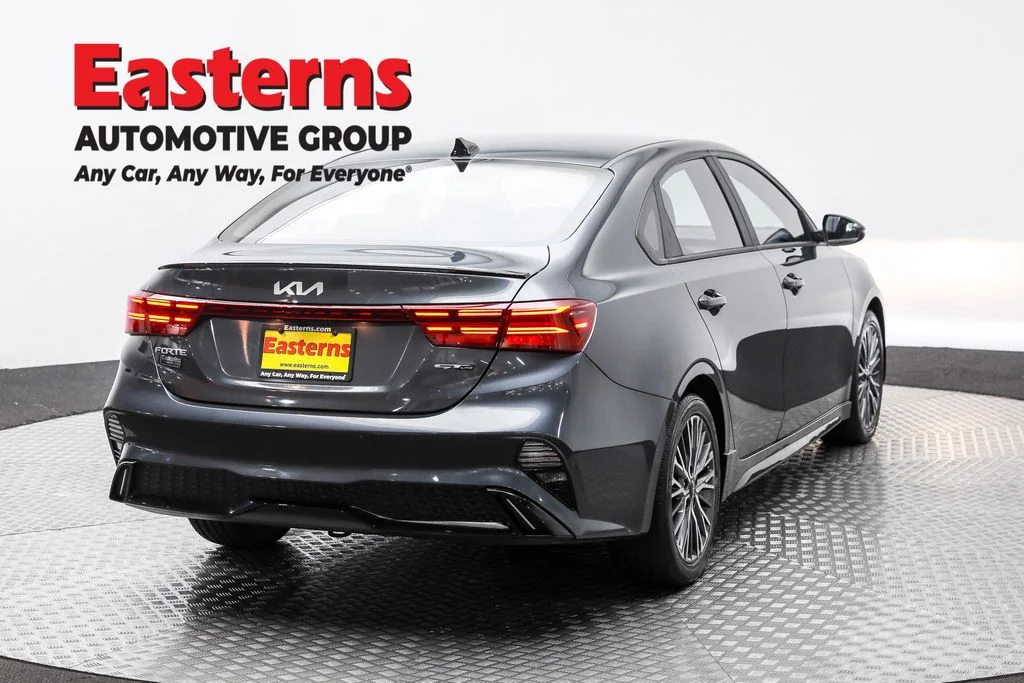 Used 2022 Gray Kia GT-Line image 5
