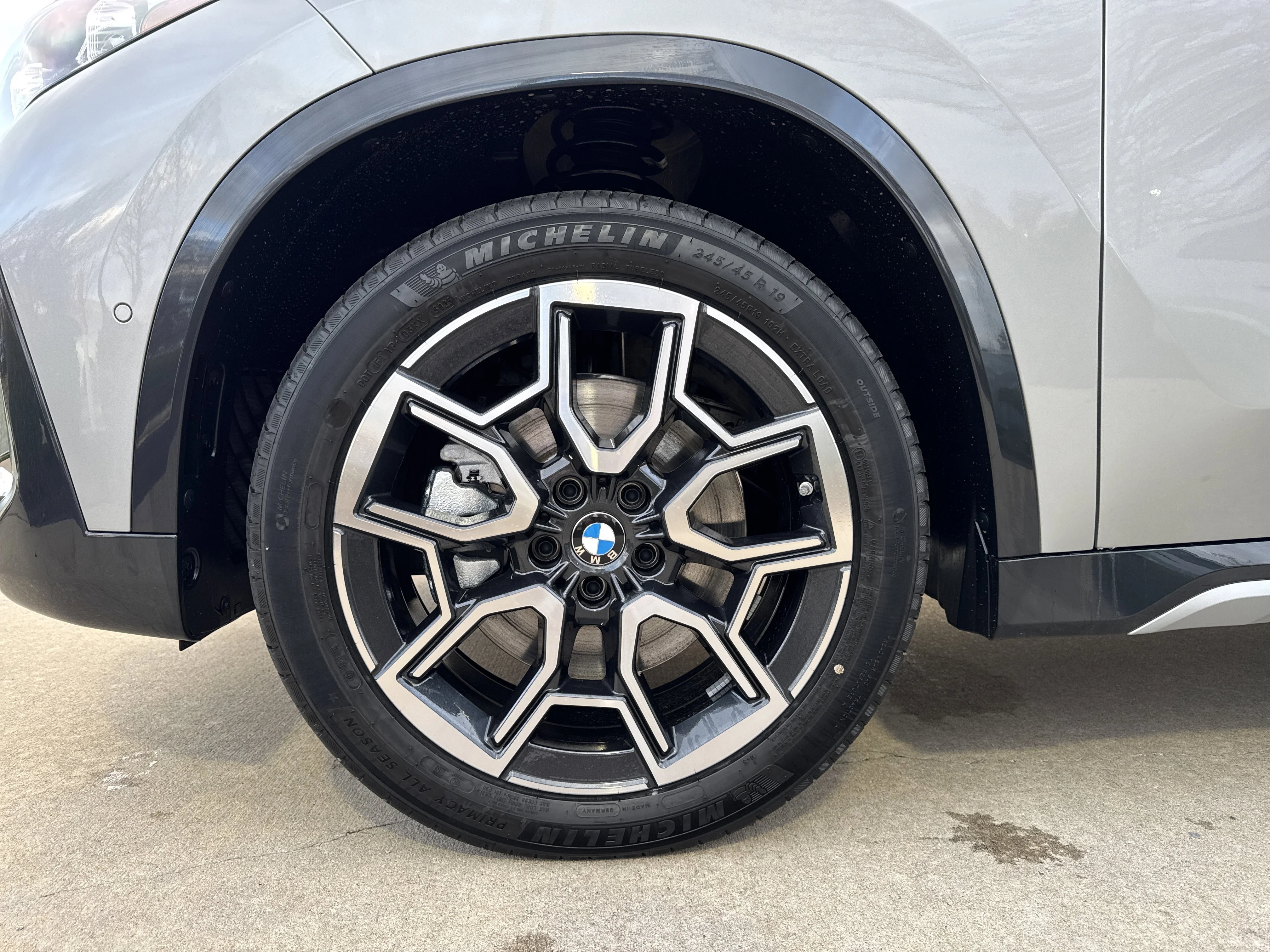 Used 2026 Space Silver Metallic BMW xDrive28i image 25