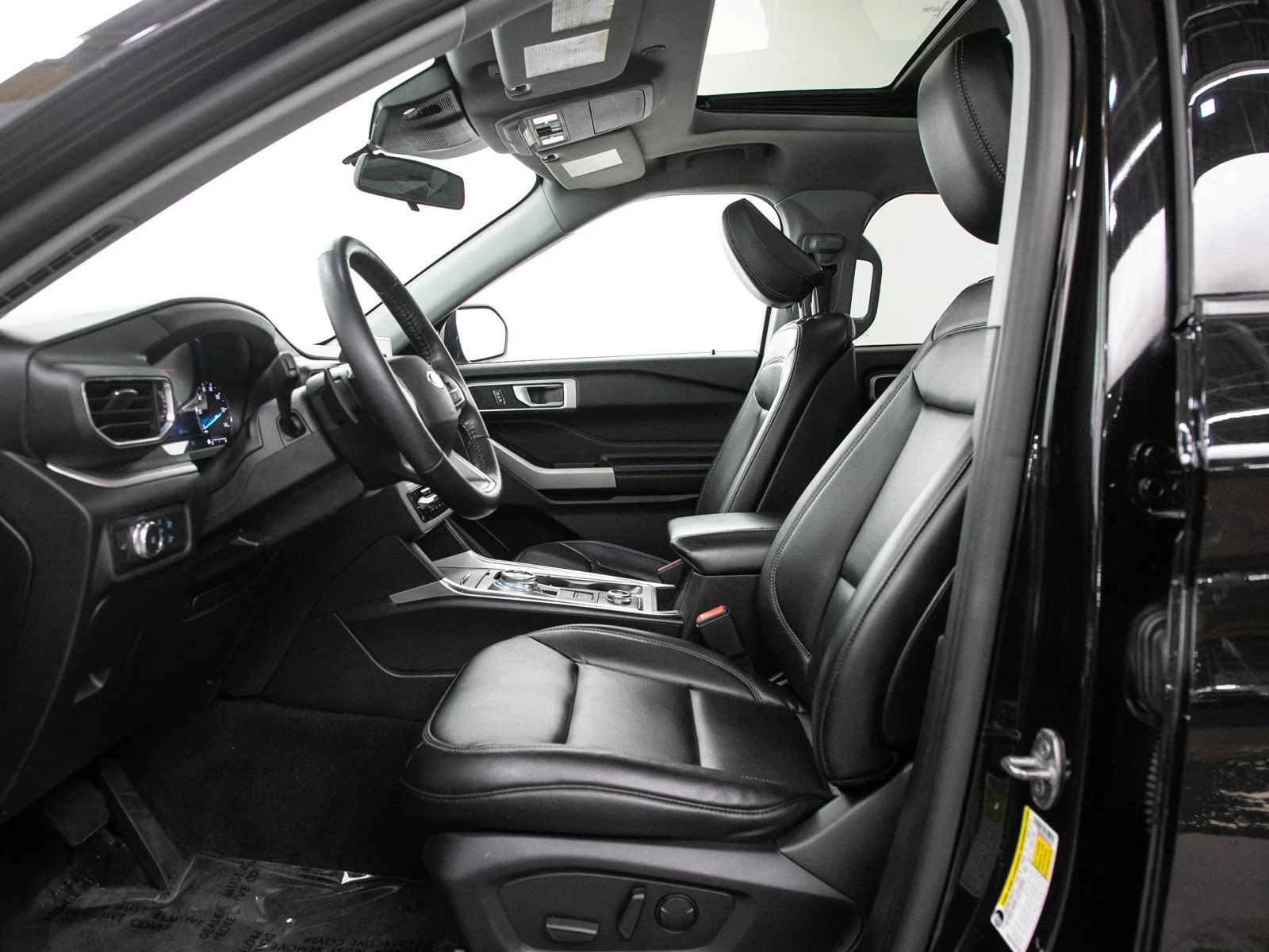 Used 2020 Black Metallic Ford XLT image 24