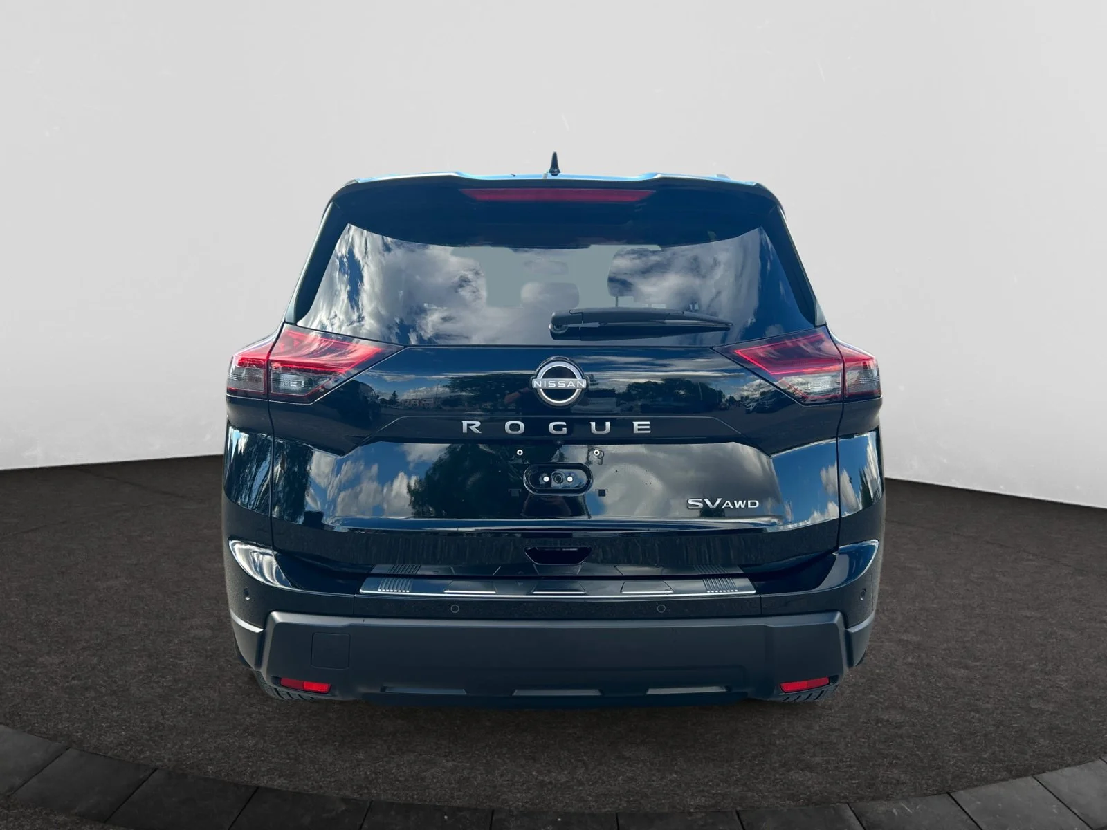 Used 2024 Black Nissan SV Moonroof AWD image 4