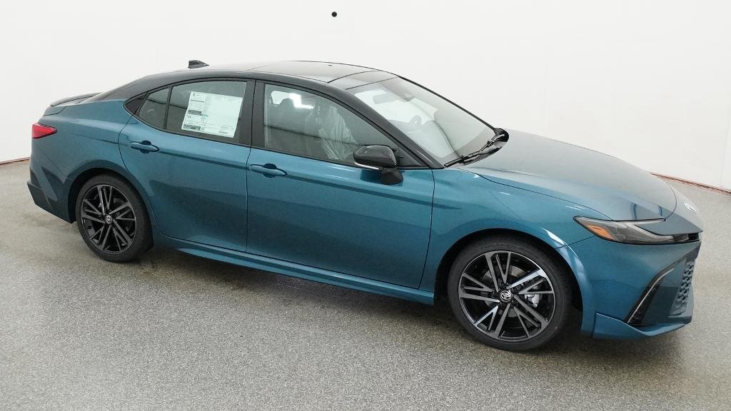 New 2026 Ocean Gem with Midnight Black Metallic roof Toyota XSE image 12