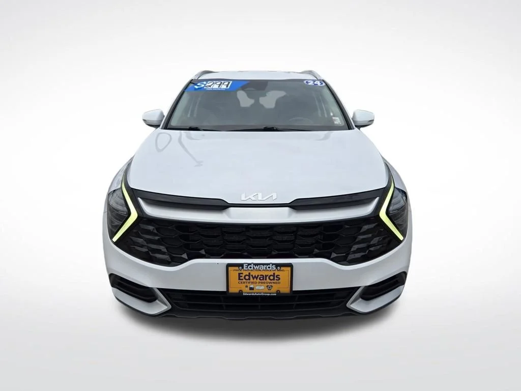 Used 2024 White Kia EX image 9
