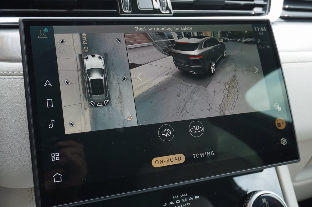 2025 JAGUAR F-PACE - Image 29