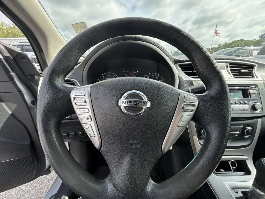 Used 2015 Silver Nissan S image 11