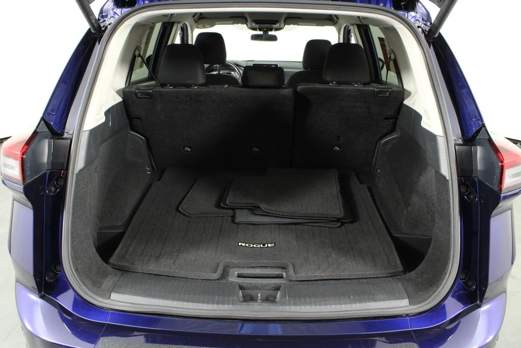 2025 Nissan Rogue SV - Photo 18