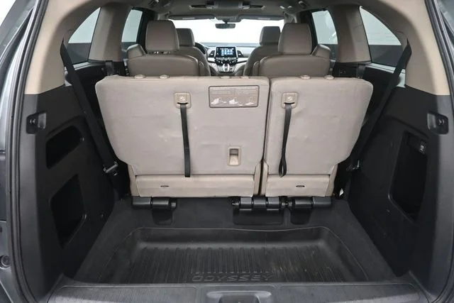 Used 2019 Lunar Silver Metallic Honda EX-L image 36