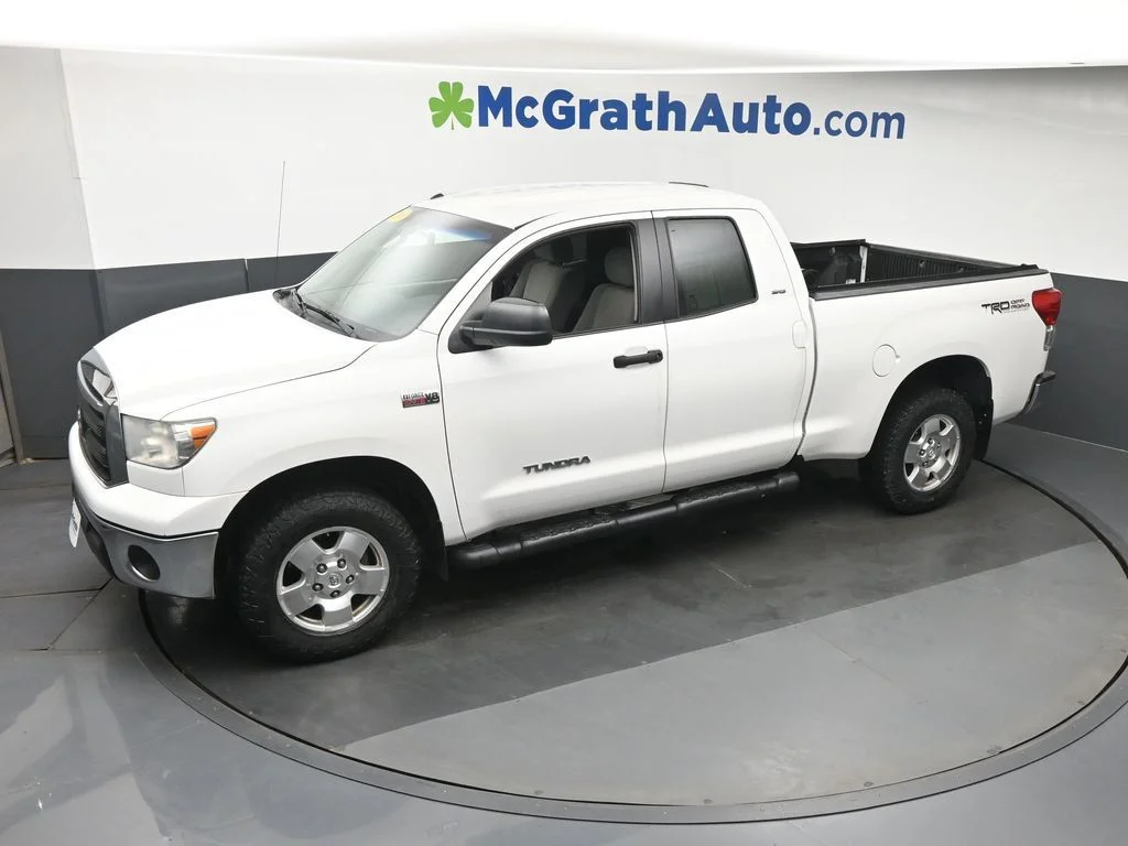 Used 2010 White Toyota Grade image 21