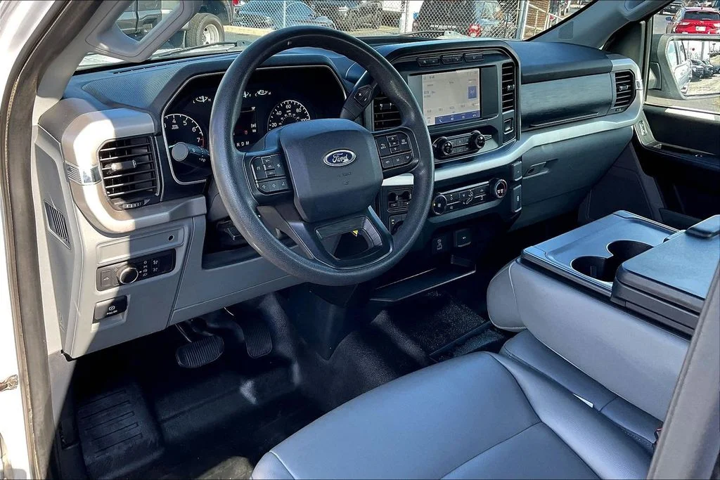 Used 2021 White Ford XL image 12