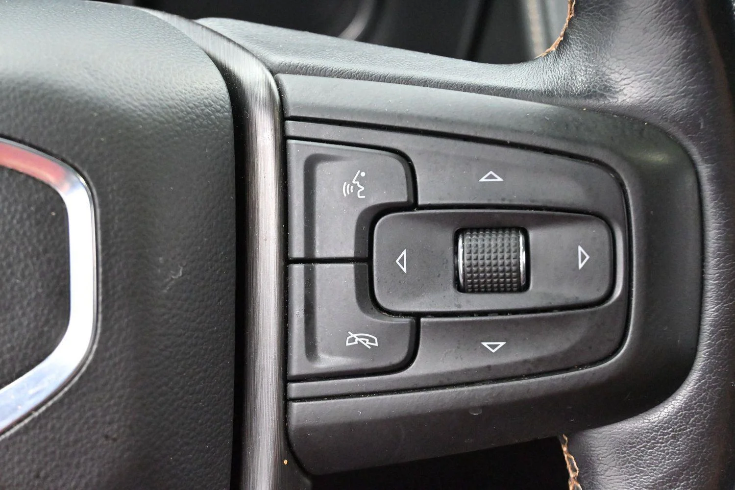 Used 2021 Dark Sky Metallic GMC AT4 image 22