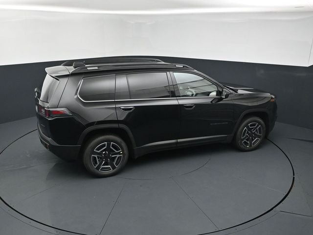New 2026 Diamond Black Crystal Pearl-Coat Exterior Paint Jeep Laredo image 14