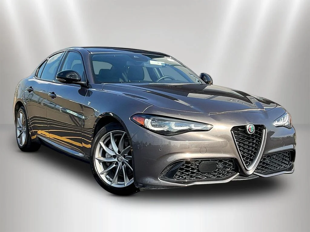 Used 2024 Gray Metallic Alfa Romeo Ti image 3