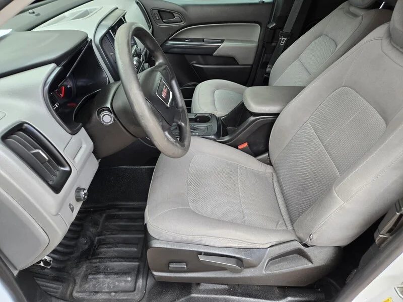 Used 2016 Summit White GMC 2WD image 7