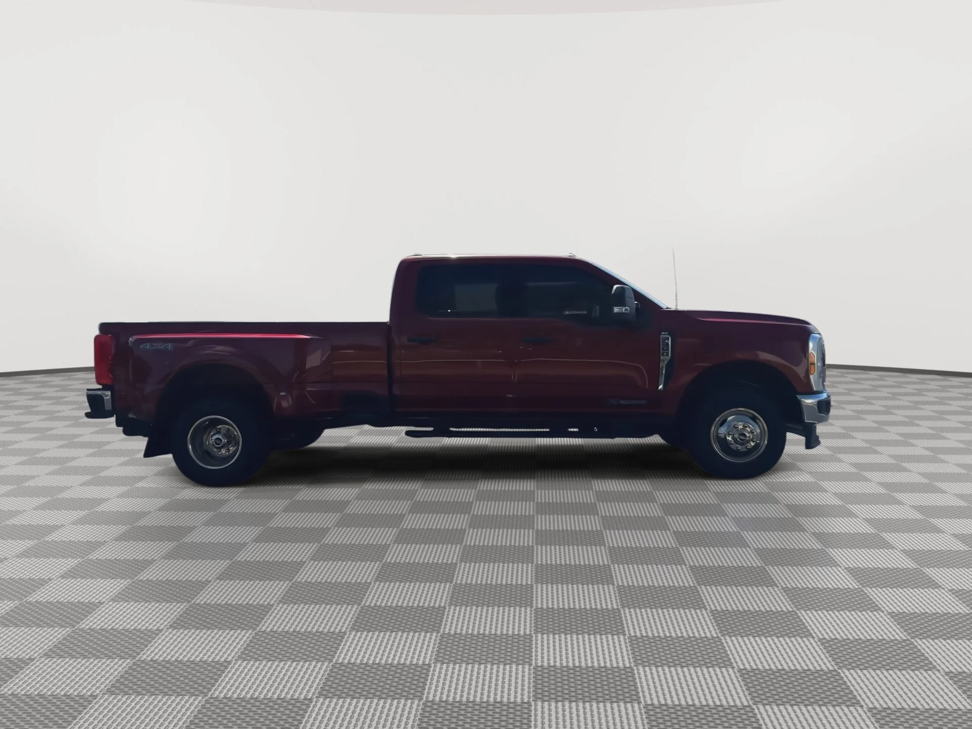 2025 Ford F-350 Super Duty XLT - Photo 9
