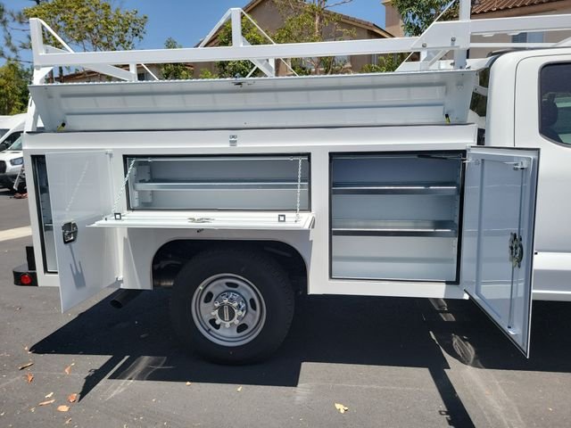 New 2026 White Ford F350 4X2S/CCCSR image 20