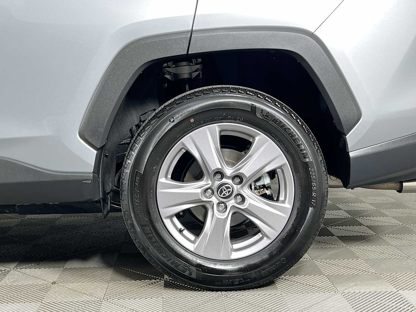 Used 2025 Silver Sky Metallic Toyota XLE image 30
