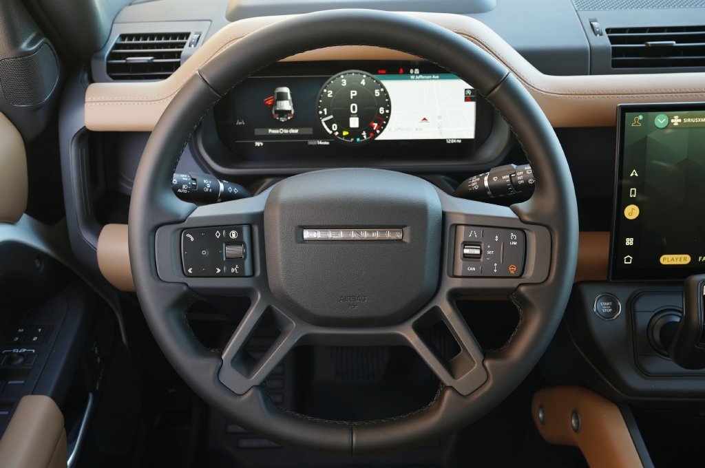 New 2026 Fuji White Land Rover X-Dynamic SE image 17