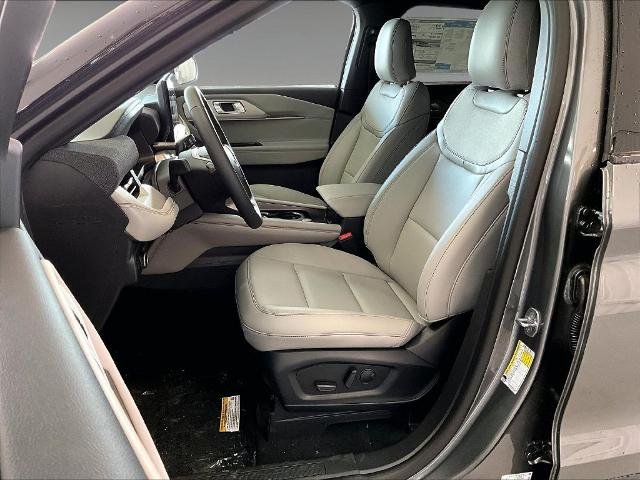 New 2027 Carbonized Gray Metallic Ford Active image 11