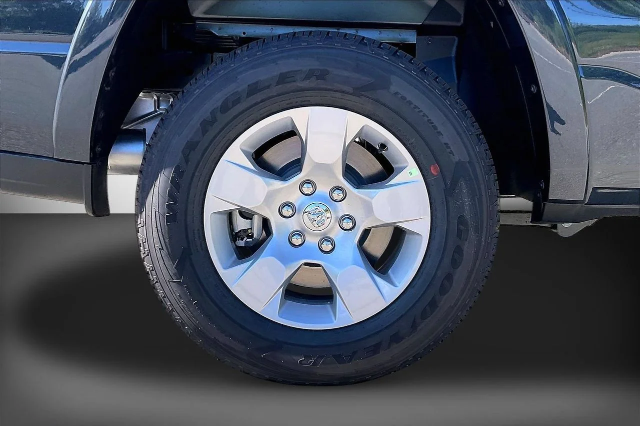 New 2026 Forged Blue Metallic Exterior Paint RAM Big Horn/Lone Star image 33