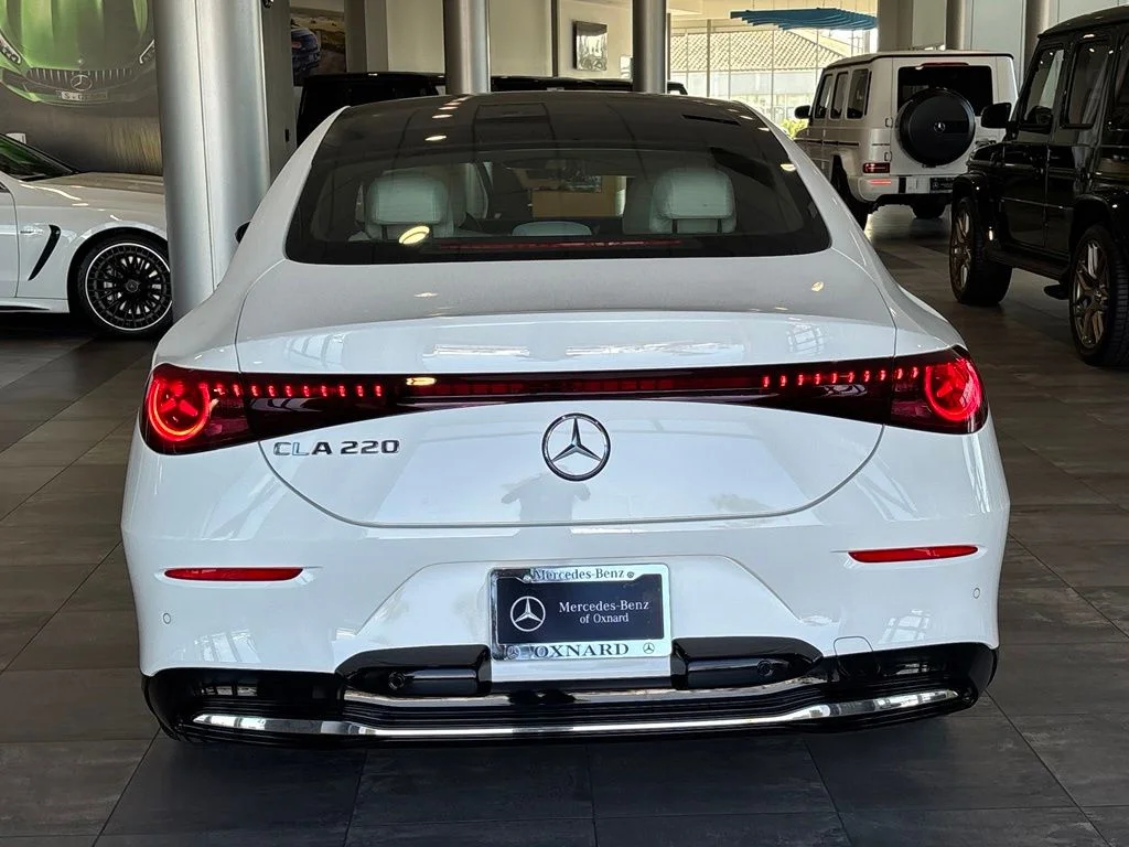 Used 2027 White Mercedes-Benz 220 Hybrid image 5