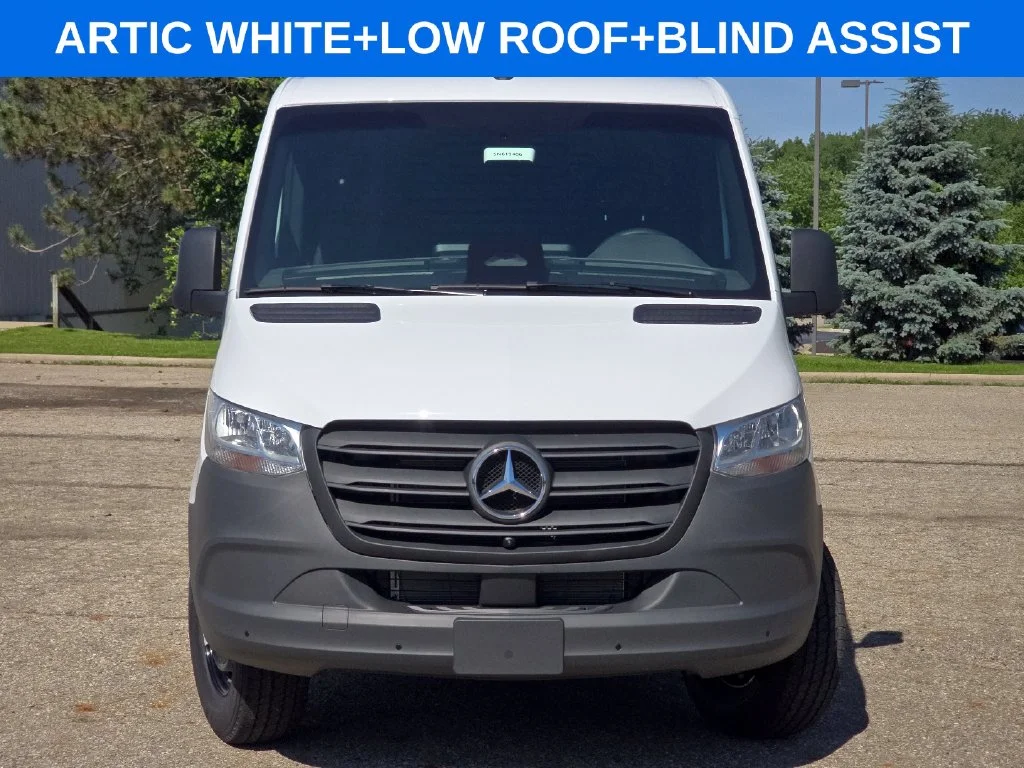 New 2026 Arctic White Mercedes-Benz Cargo 144 WB image 9
