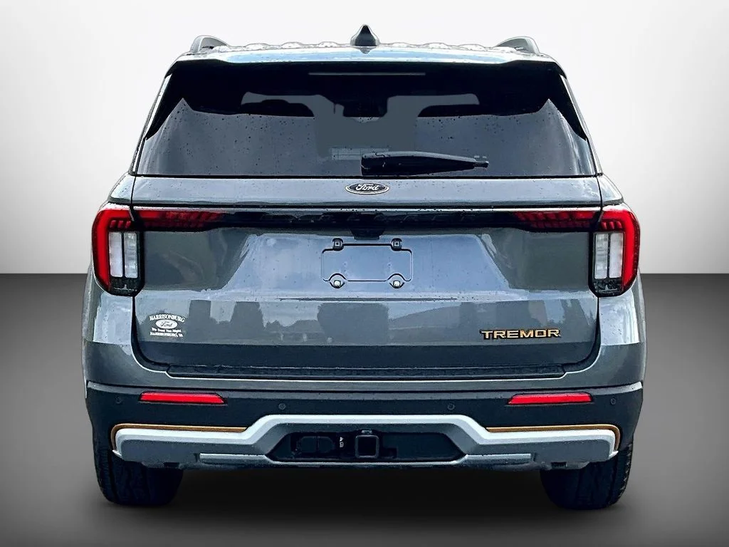 New 2026 Carbonized Gray Metallic Ford Tremor® image 4