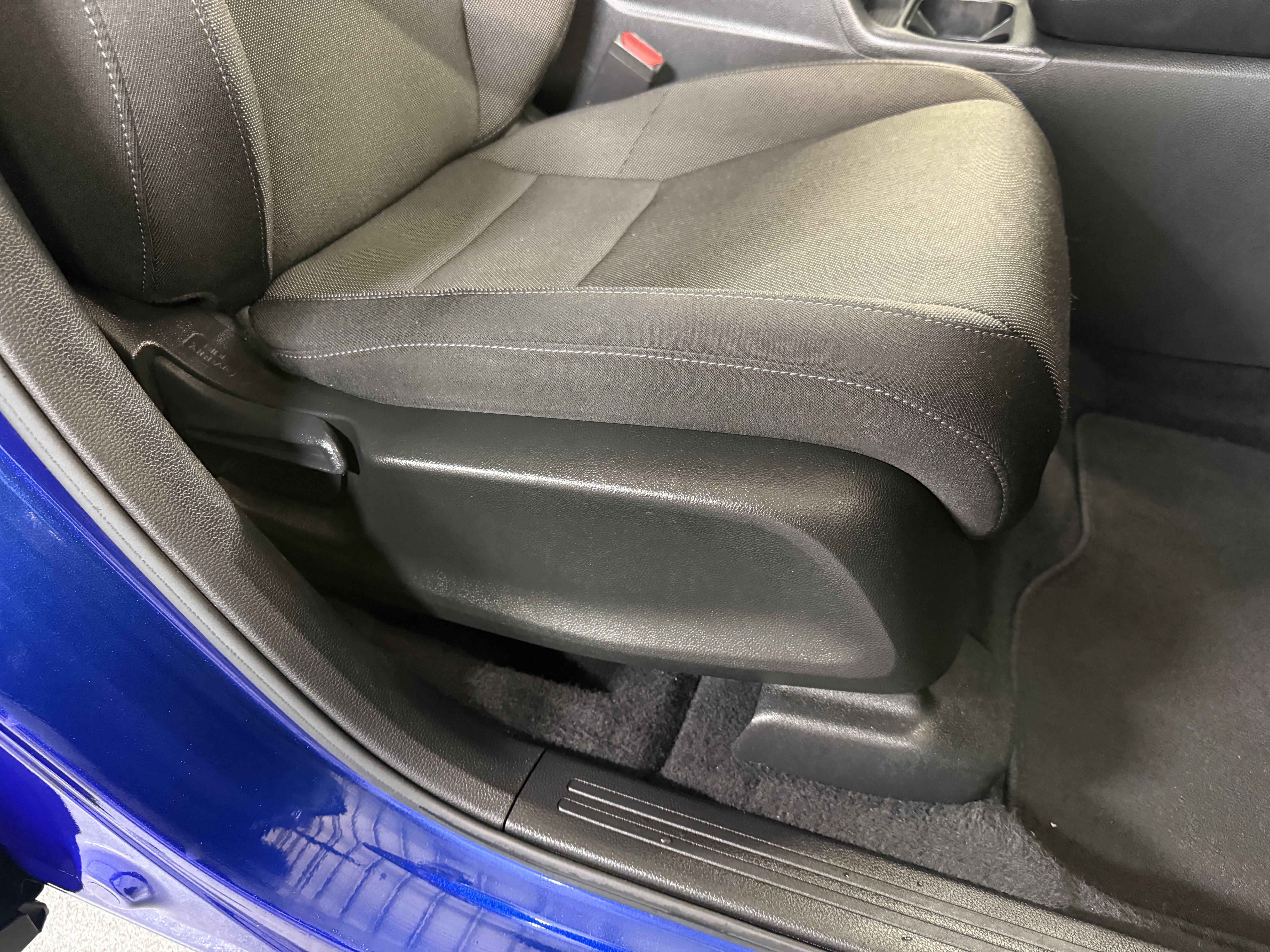 Used 2023 Canyon River Blue Metallic Honda EX image 23
