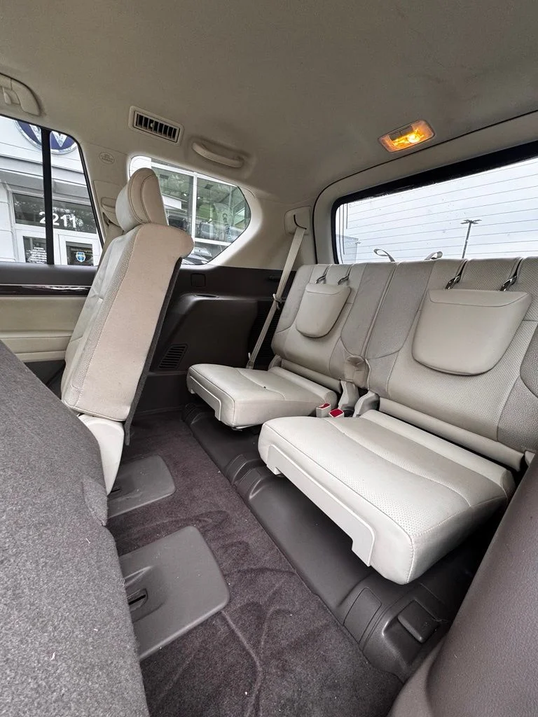 Used 2014 Starfire Pearl Lexus 460 image 21