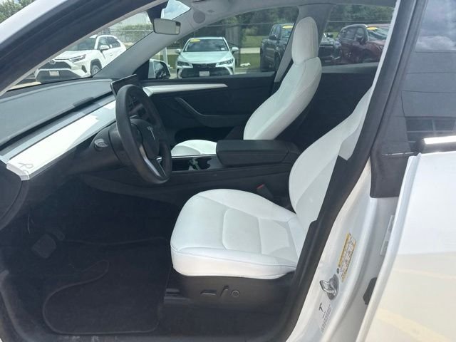 Used 2022 White Tesla Long Range image 17