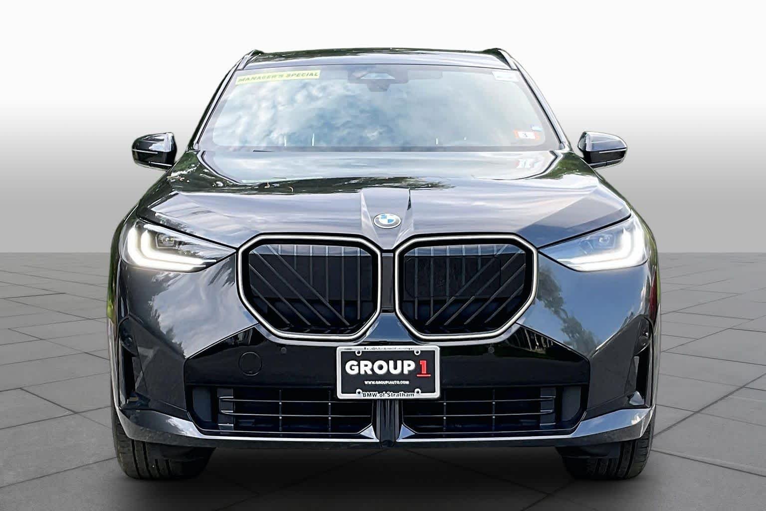 New 2026 Dark Graphite Metallic BMW 30 xDrive image 3