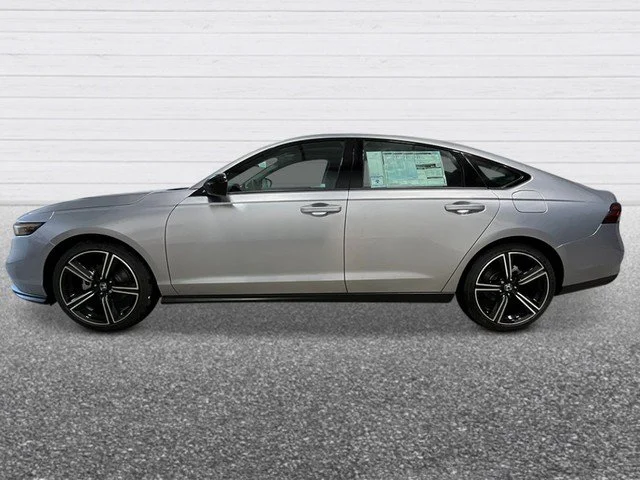 New 2026 Solar Silver Metallic Honda SE image 3