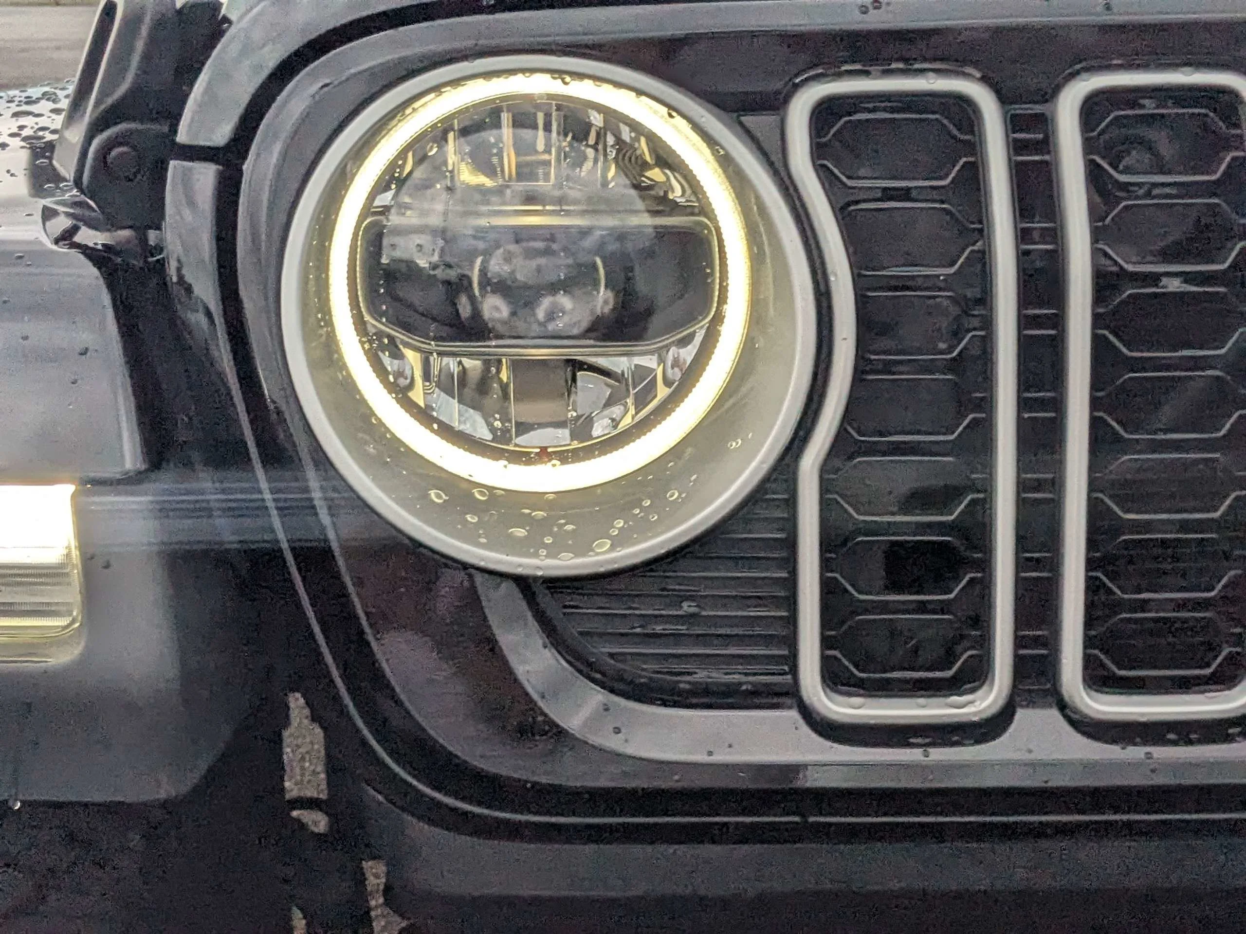 2024 Jeep Wrangler 4-Door Sahara - Photo 10