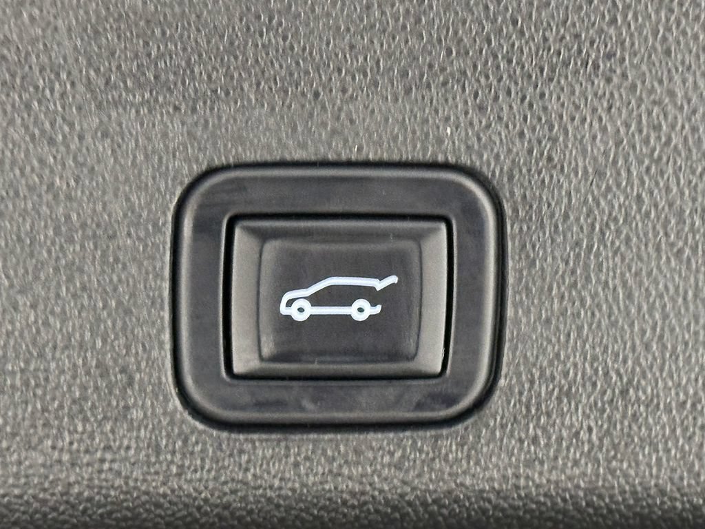 Used 2023 MIDNIGHT BLUE METALLIC Chevrolet LT image 13
