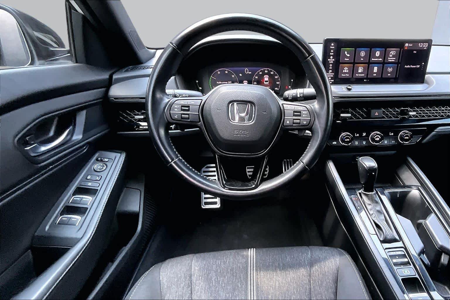 Used 2023 Platinum White Pearl Honda Sport image 10