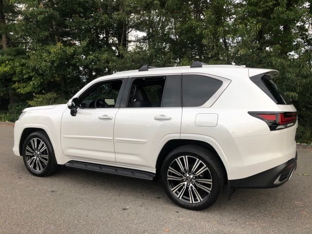 New 2026 White Pearl Lexus 600 Luxury image 5