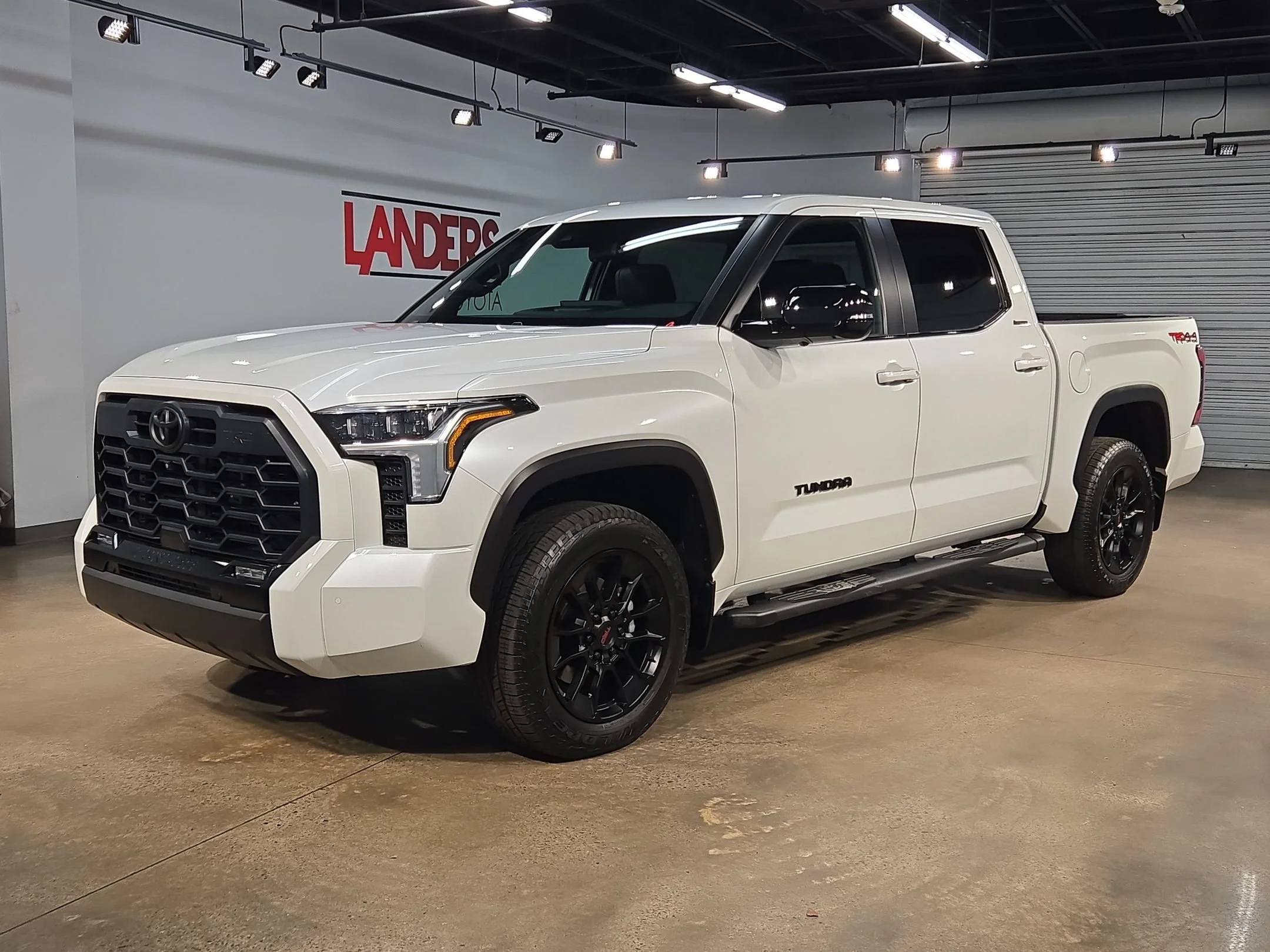 Certified Used 2025 Wind Chill Pearl Toyota Limited image 3