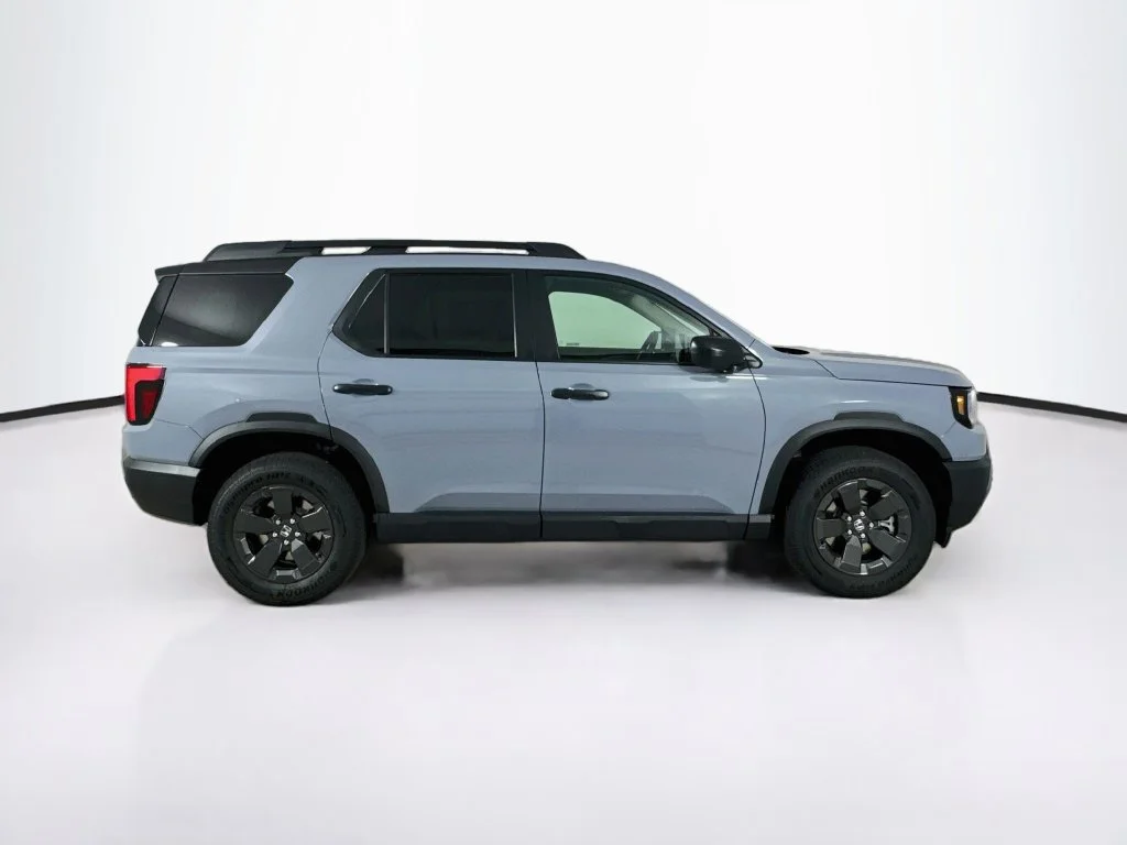 New 2026 Sonic Gray Pearl Honda RTL image 9