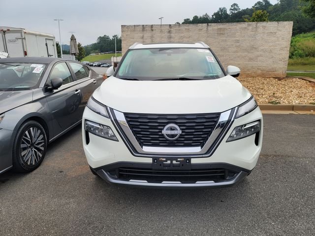 Used 2023 White Nissan SL image 3