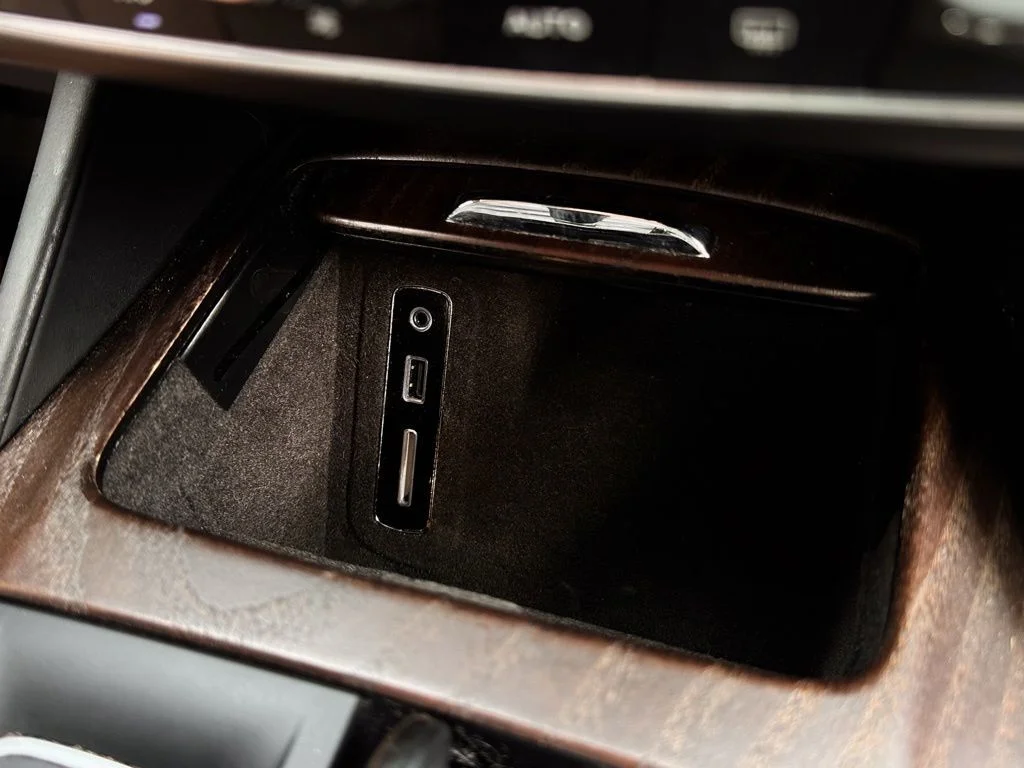 Used 2017 Black Maserati S image 11