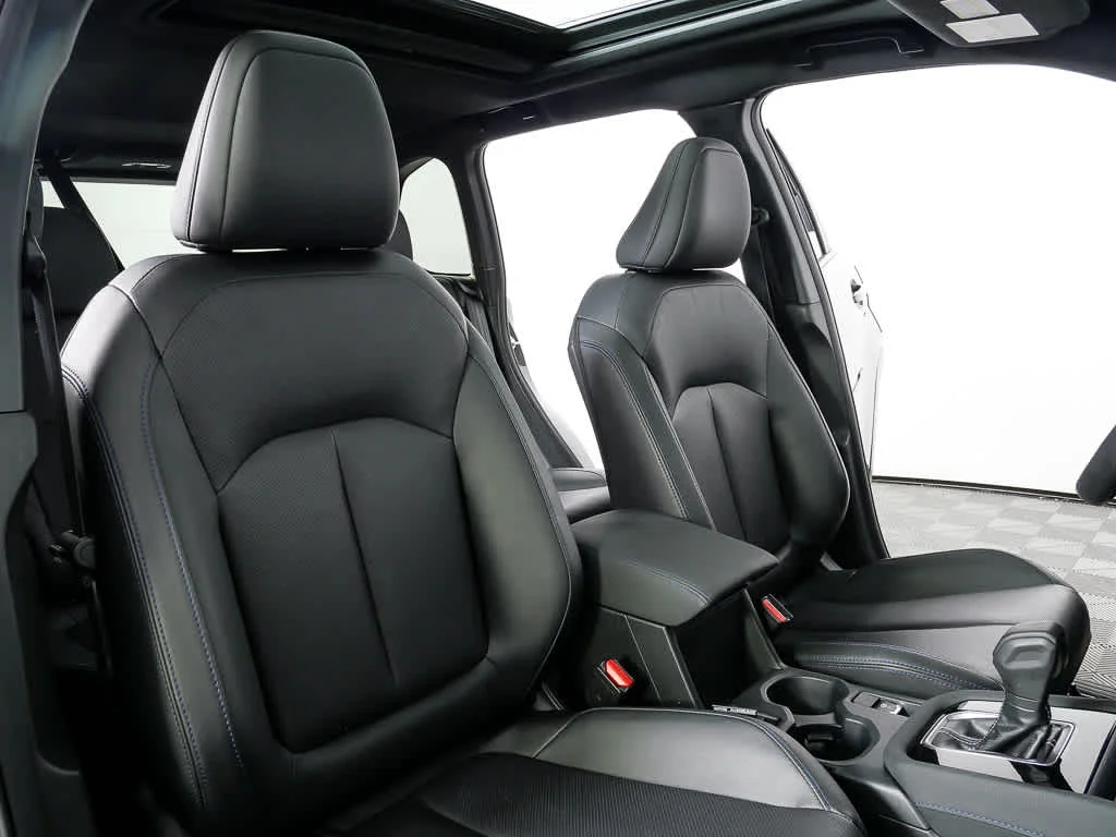 Used 2025 Magnetite Gray Metallic Subaru Limited image 21