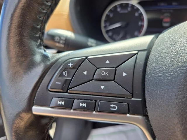 Used 2025 Gray Nissan SV image 34